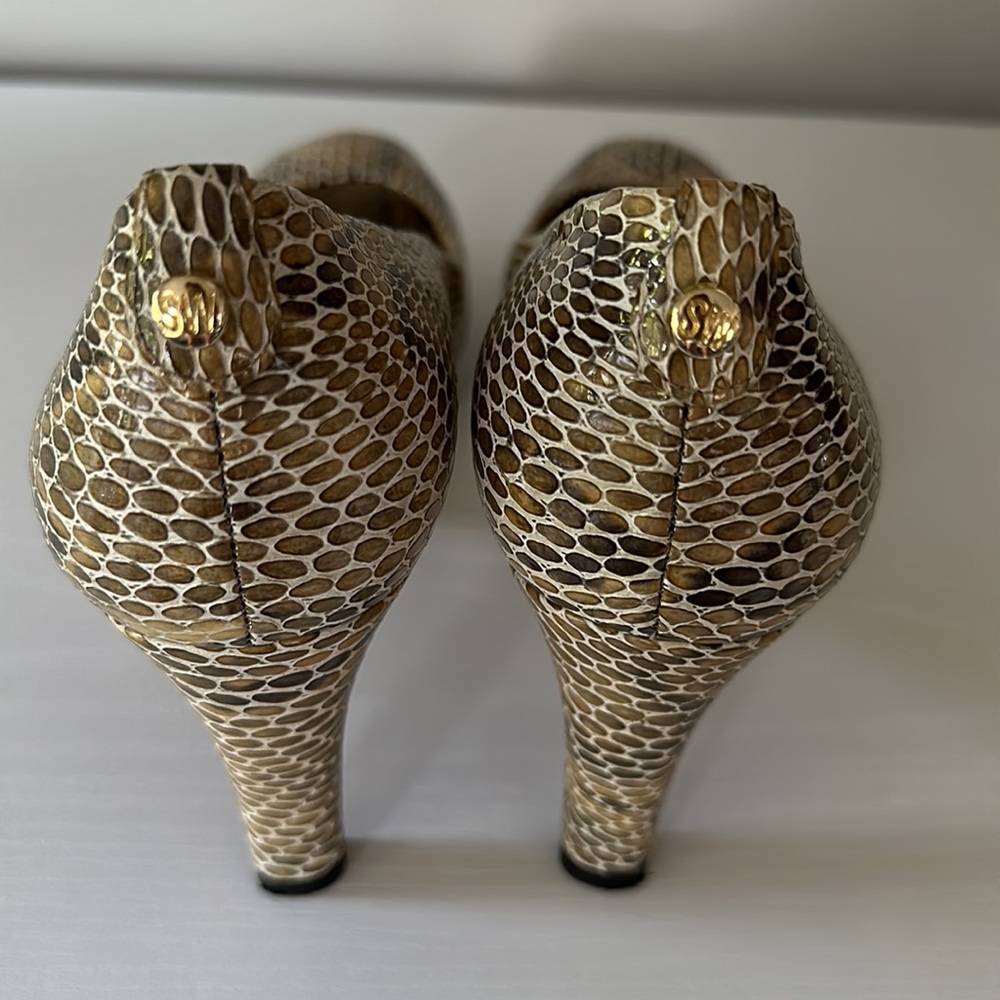 Stuart Weitzman Plainfield Pump - Worn Twice - image 4